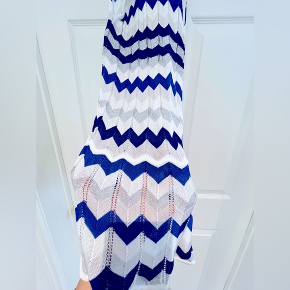 White House/Black Market metallic halter top in white, blue and silver - Picture 3 of 5